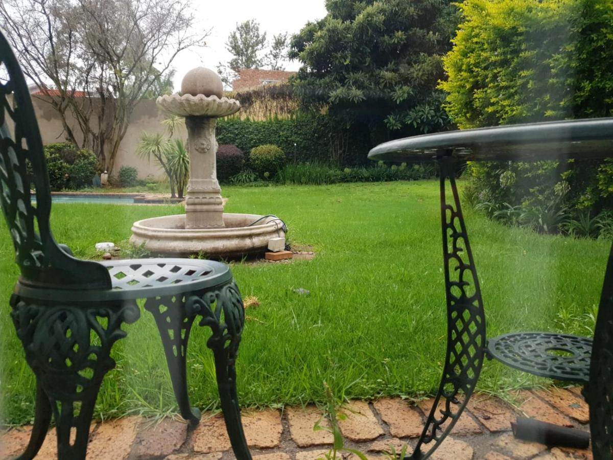 Matina Guest House Johannesburg Exterior photo